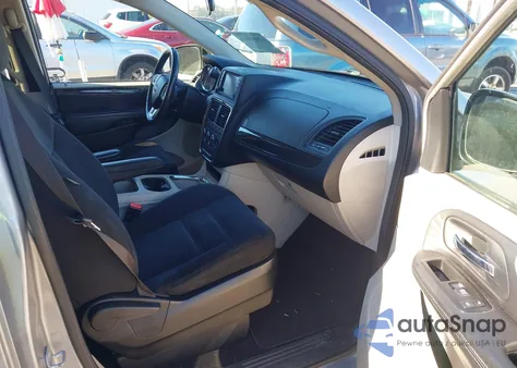 2014 Dodge Grand Caravan Sxt z USA, uszkodzony, nr VIN 2C4RDGCG5ER427491